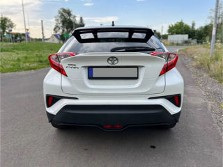 Toyota C-HR foto 3