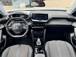 Peugeot 2008 foto 8