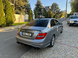 Mercedes C-Class foto 6