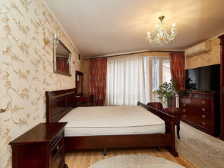 Apartament cu 3 camere, 99 m², Centru, Chișinău foto 2