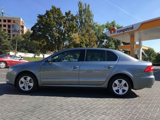 Skoda Superb foto 2