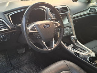 Ford Fusion foto 10