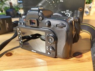 Nikon D7100 + Obiectiv Nikkor 18-105 VR foto 3