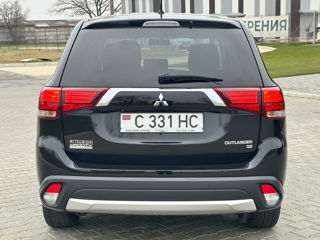 Mitsubishi Outlander foto 4