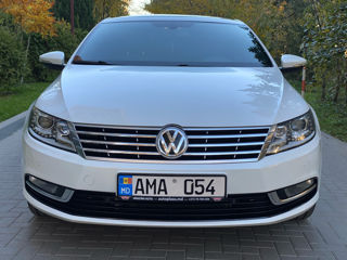 Volkswagen Passat CC foto 2