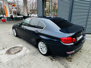 BMW 5 Series foto 5