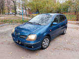 Nissan Almera Tino