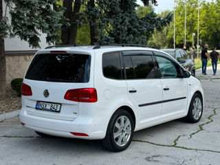 Volkswagen Touran foto 4