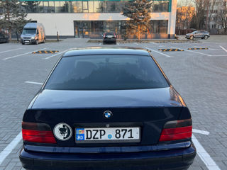 BMW 3 Series foto 6