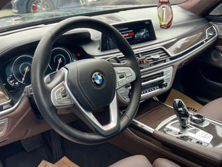 BMW 7 Series foto 6