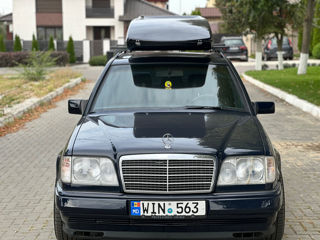 Mercedes E-Class foto 2