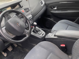 Renault Scenic foto 8