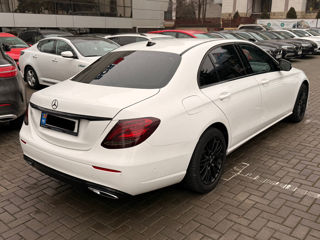 Mercedes E-Class foto 3