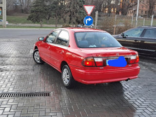 Mazda 323 foto 4