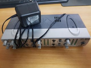 Профессиональный предусилитель для наушников Behringer AMP800 MINIAMP foto 1