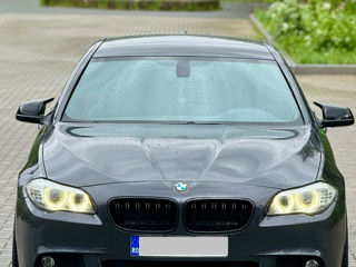 BMW 5 Series foto 5