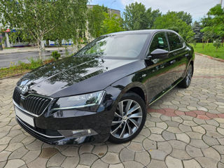 Skoda Superb foto 3