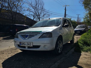 Dacia Logan foto 2