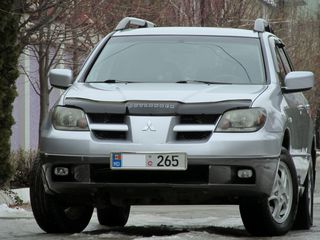 Mitsubishi Outlander foto 2