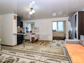 Apartament cu 3 camere, 60 m², Buiucani, Chișinău foto 2