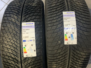 285/45R21 + 305/40R21 Michelin NC0