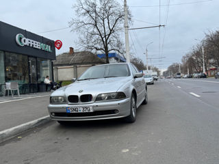 BMW 5 Series foto 5