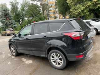 Ford Kuga foto 2