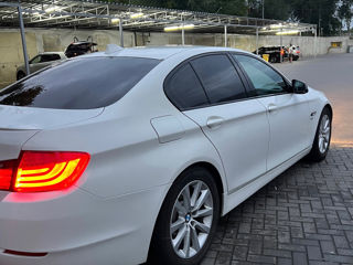 BMW 5 Series foto 3