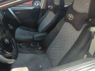 Toyota Auris foto 2