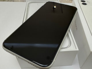 IPhone 11 128 white foto 5