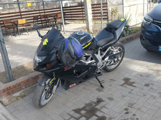 Suzuki GSX foto 2