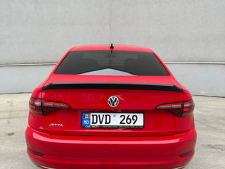 Volkswagen Jetta foto 7