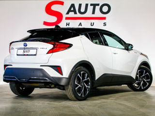 Toyota C-HR foto 2