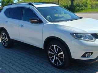 Nissan X-Trail foto 1