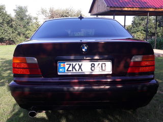 BMW 3 Series foto 2