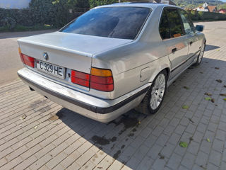 BMW 5 Series foto 3