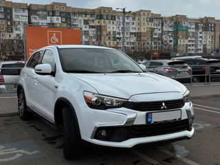 Mitsubishi Outlander foto 2