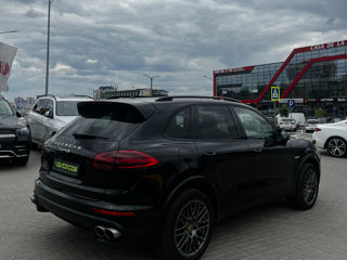 Porsche Cayenne foto 6