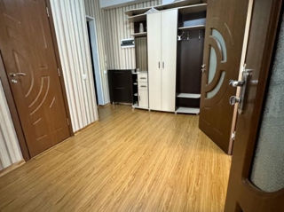 Apartament cu 2 camere, 65 m², Durlești, Chișinău foto 3