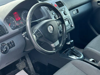 Volkswagen Touran foto 7