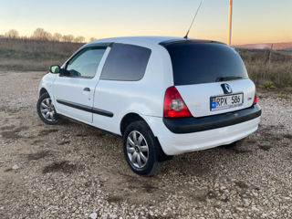 Renault Clio foto 5