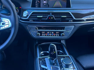 BMW 7 Series foto 6