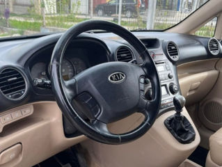 KIA Carens foto 6