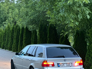 BMW 5 Series foto 6