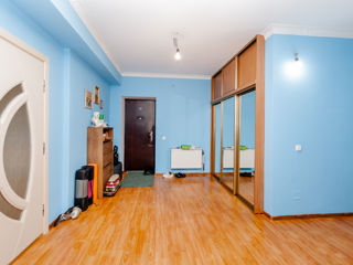 Apartament cu 3 camere, 92 m², Buiucani, Chișinău foto 4