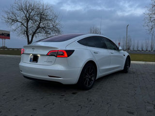 Tesla Model 3 foto 5