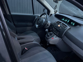 Renault Scenic foto 9