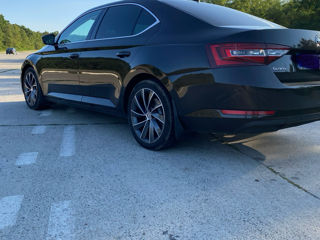 Skoda Superb foto 3