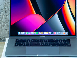 Macbook Pro 15/ Core I7 7820HQ/ 16Gb Ram/ Radeon Pro 560/ 500Gb SSD/ 15.4" Retina!! foto 5