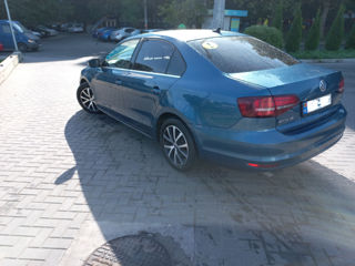 Volkswagen Jetta foto 4